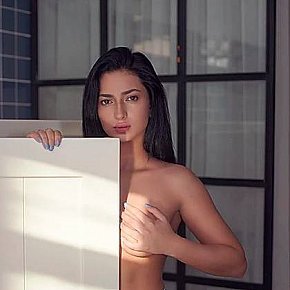 Escort girl à Paris, Scarlett